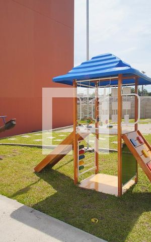 Apartamento à venda com 44m², 2 quartos e 1 vaga Apartamento à venda com 44m², 2 quartos e 1 vagaÁrea comum - Playground
