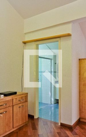 Casa para alugar com 650m², 4 quartos e 8 vagas Casa para alugar com 650m², 4 quartos e 8 vagasSuíte 4
