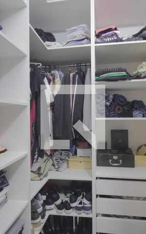 Casa à venda com 90m², 2 quartos e 4 vagasCloset