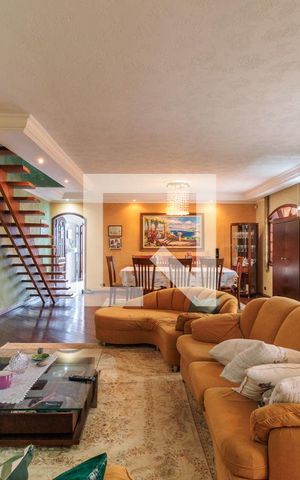 Casa para alugar com 420m², 5 quartos e 6 vagas Casa para alugar com 420m², 5 quartos e 6 vagasSala