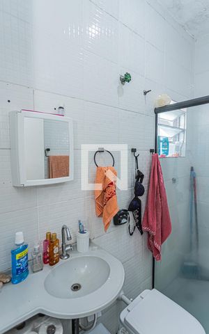 Casa à venda com 300m², 4 quartos e 1 vagaBanheiro - casa 1