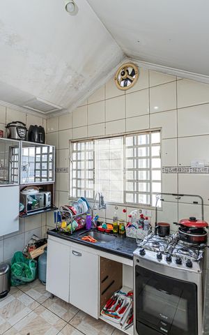 Casa à venda com 300m², 4 quartos e 1 vagaSala e cozinha - casa 2