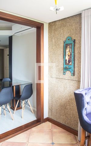 Apartamento à venda com 75m², 2 quartos e sem vaga Apartamento à venda com 75m², 2 quartos e sem vagaVaranda