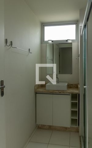 Apartamento para alugar com 45m², 2 quartos e 1 vaga Apartamento para alugar com 45m², 2 quartos e 1 vagaBanheiro