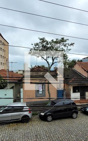Casa para alugar com 200m², 3 quartos e 2 vagas Casa para alugar com 200m², 3 quartos e 2 vagasVista