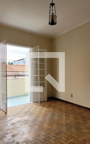 Casa para alugar com 200m², 3 quartos e 2 vagas Casa para alugar com 200m², 3 quartos e 2 vagasSuíte