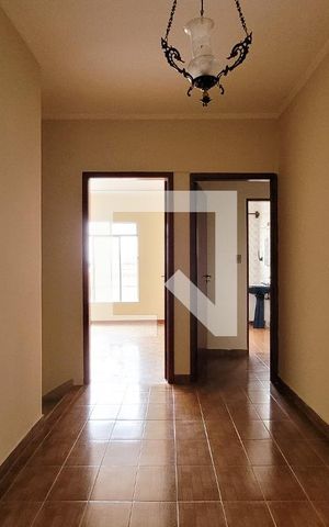 Casa para alugar com 200m², 3 quartos e 2 vagas Casa para alugar com 200m², 3 quartos e 2 vagasCorredor