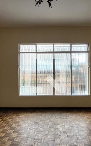 Casa para alugar com 200m², 3 quartos e 2 vagas Casa para alugar com 200m², 3 quartos e 2 vagasSala