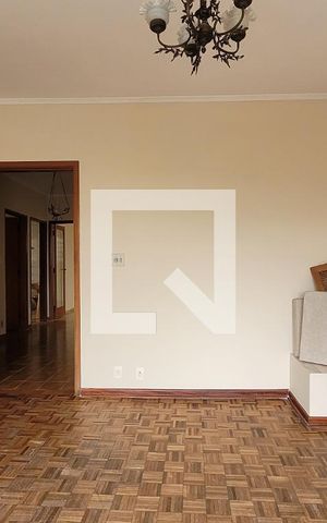 Casa para alugar com 200m², 3 quartos e 2 vagas Casa para alugar com 200m², 3 quartos e 2 vagasSala