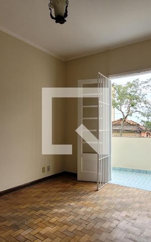 Casa para alugar com 200m², 3 quartos e 2 vagas Casa para alugar com 200m², 3 quartos e 2 vagasSuíte