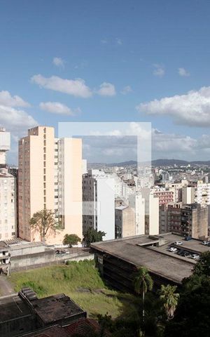 Apartamento à venda com 127m², 3 quartos e 1 vagaÁrea de Serviço Vista