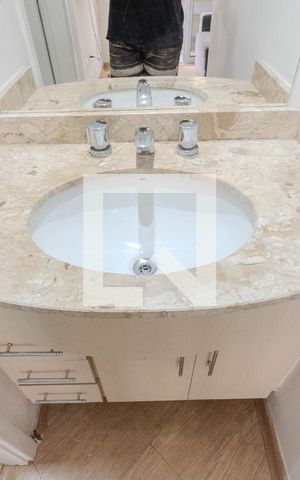 Apartamento à venda com 34m², 1 quarto e 1 vaga Apartamento à venda com 34m², 1 quarto e 1 vagaBanheiro