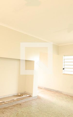 Casa para alugar com 316m², 4 quartos e 6 vagasSala