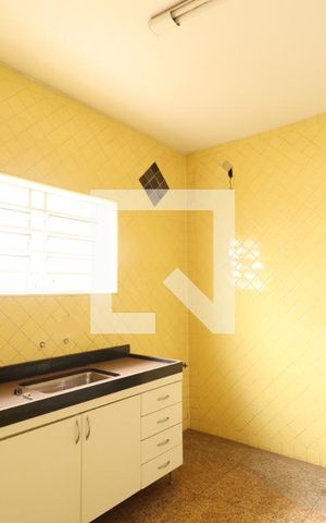 Casa para alugar com 316m², 4 quartos e 6 vagasCozinha