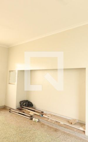 Casa para alugar com 316m², 4 quartos e 6 vagasSala
