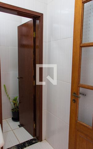 Casa à venda com 230m², 3 quartos e 2 vagasÁREA DE SERVIÇO