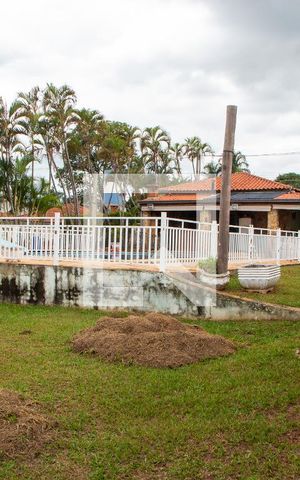 Casa à venda com 230m², 3 quartos e 2 vagasÁREA EXTERNA