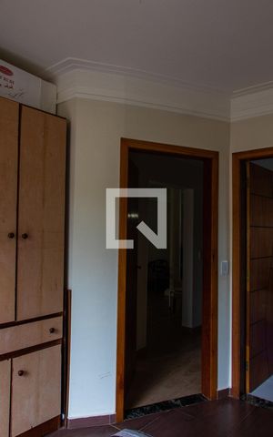 Casa à venda com 230m², 3 quartos e 2 vagasSUITE
