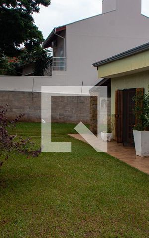 Casa à venda com 230m², 3 quartos e 2 vagasÁREA EXTERNA