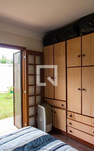 Casa à venda com 230m², 3 quartos e 2 vagasSUITE