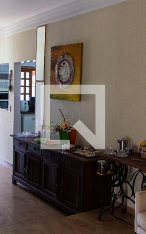 Casa à venda com 230m², 3 quartos e 2 vagasSALA/SALA DE JANTAR