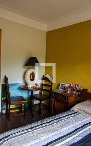 Casa à venda com 230m², 3 quartos e 2 vagasSUITE
