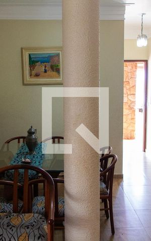 Casa à venda com 230m², 3 quartos e 2 vagasSALA/SALA DE JANTAR