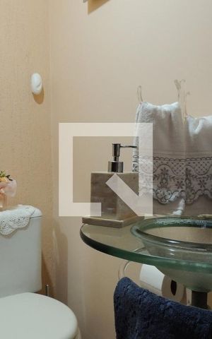 Casa de condomínio à venda com 346m², 3 quartos e 2 vagasLavabo