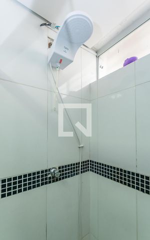 Casa à venda com 250m², 3 quartos e 8 vagas Casa à venda com 250m², 3 quartos e 8 vagasBanheiro Social 2