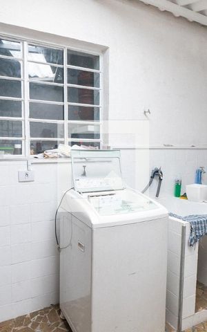 Casa à venda com 360m², 3 quartos e 5 vagas Casa à venda com 360m², 3 quartos e 5 vagasCasa 1 - Lavanderia