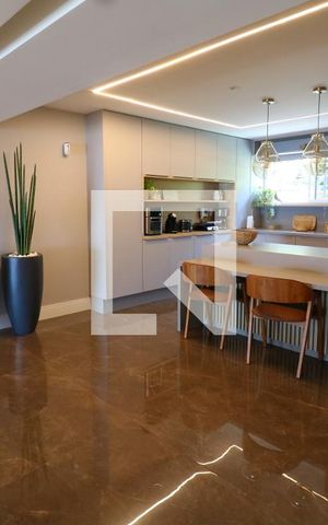 Casa para alugar com 800m², 5 quartos e 4 vagasCozinha