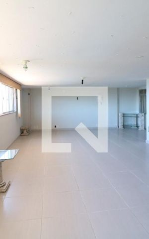 Casa para alugar com 800m², 5 quartos e 4 vagasSalão de festa 1