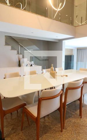 Casa para alugar com 800m², 5 quartos e 4 vagasSala