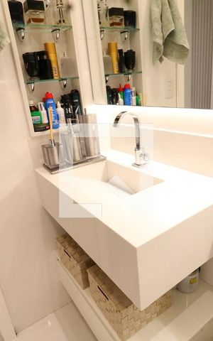 Casa para alugar com 800m², 5 quartos e 4 vagasBanheiro 1 da Suíte 1