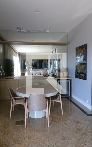 Casa para alugar com 800m², 5 quartos e 4 vagasSala