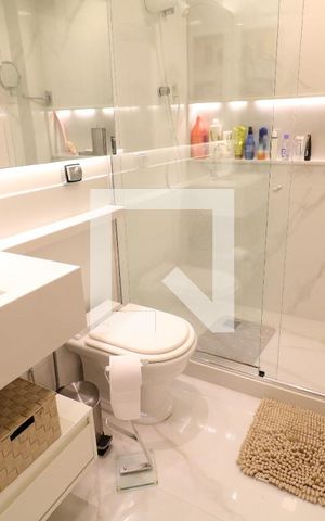 Casa para alugar com 800m², 5 quartos e 4 vagasBanheiro 1 da Suíte 1