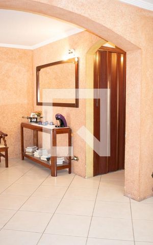 Casa à venda com 216m², 3 quartos e 2 vagasSala 1