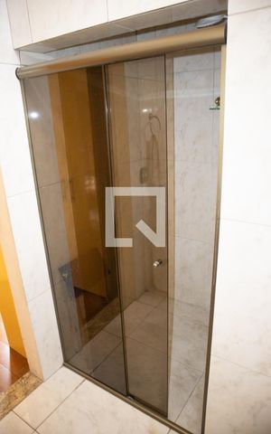 Casa à venda com 216m², 3 quartos e 2 vagasBanheiro do Quarto 3