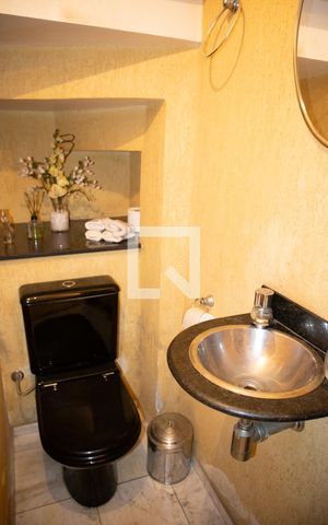 Casa à venda com 216m², 3 quartos e 2 vagasLavabo