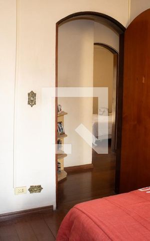 Casa à venda com 216m², 3 quartos e 2 vagasQuarto 2