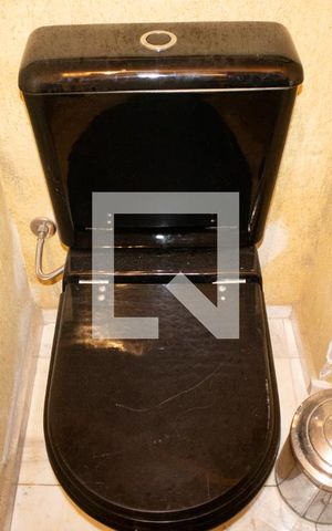 Casa à venda com 216m², 3 quartos e 2 vagasLavabo