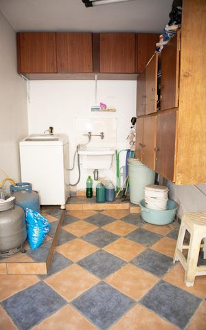 Casa à venda com 216m², 3 quartos e 2 vagasÁrea de Serviço