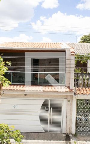 Casa à venda com 216m², 3 quartos e 2 vagasVista