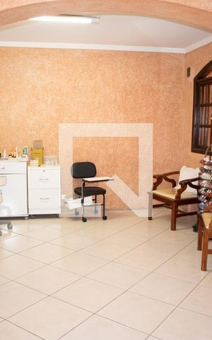Casa à venda com 216m², 3 quartos e 2 vagasSala 1
