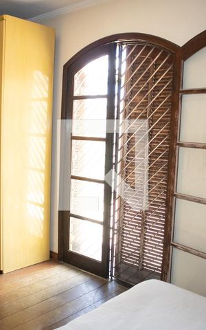 Casa à venda com 216m², 3 quartos e 2 vagasQuarto 3