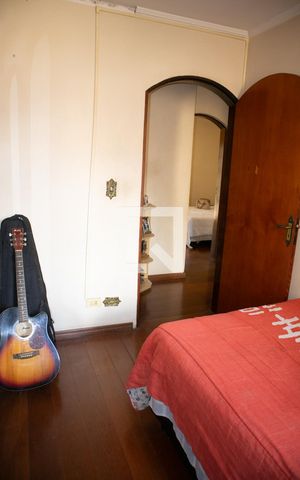 Casa à venda com 216m², 3 quartos e 2 vagasQuarto 2