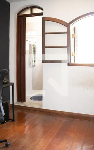 Casa à venda com 216m², 3 quartos e 2 vagasQuarto 1