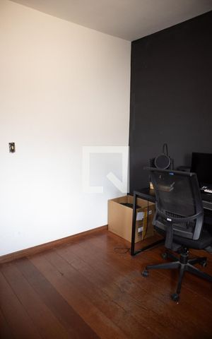 Casa à venda com 216m², 3 quartos e 2 vagasQuarto 1