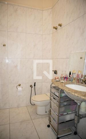 Casa à venda com 216m², 3 quartos e 2 vagasBanheiro do Quarto 3