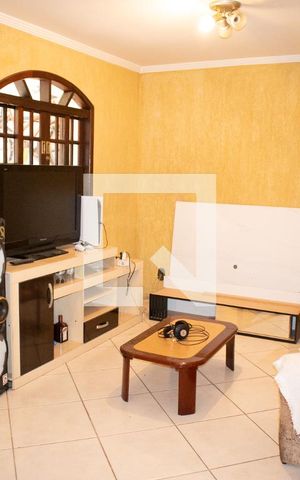 Casa à venda com 216m², 3 quartos e 2 vagasSala 2